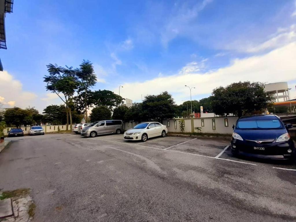Le Garden Hotel Kota Kemuning Shah Alam Exterior photo